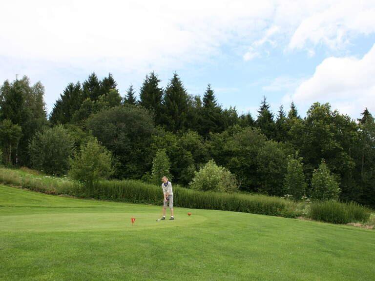 Golfen am Golfplatz Nationalpark Bayerischer Wald.